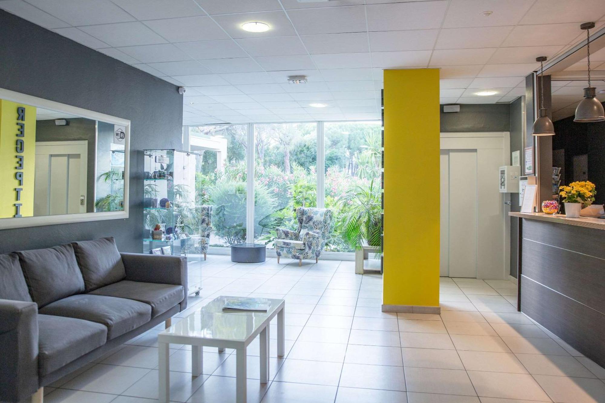 Comfort Aparthotel Frejus La Tour De Mare Exterior foto